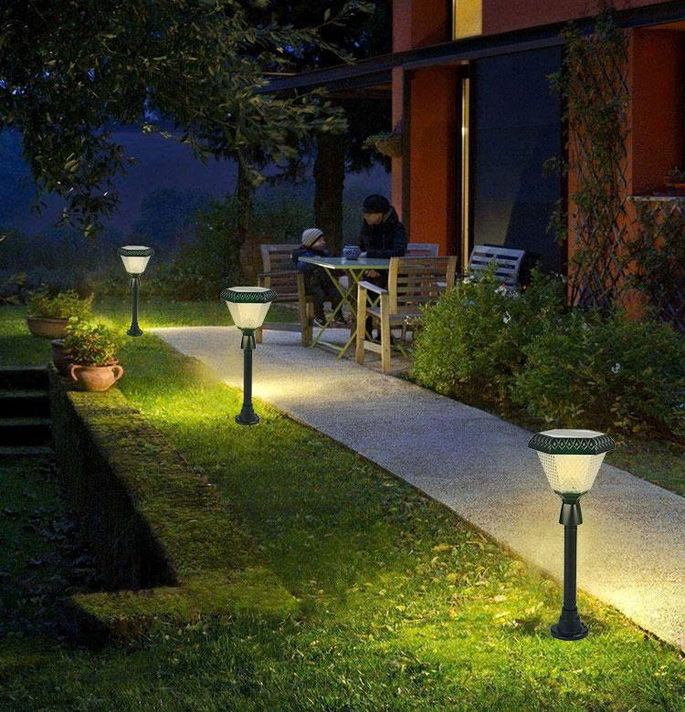 ĐÈN TRỤ NLMT GẮN CỎ